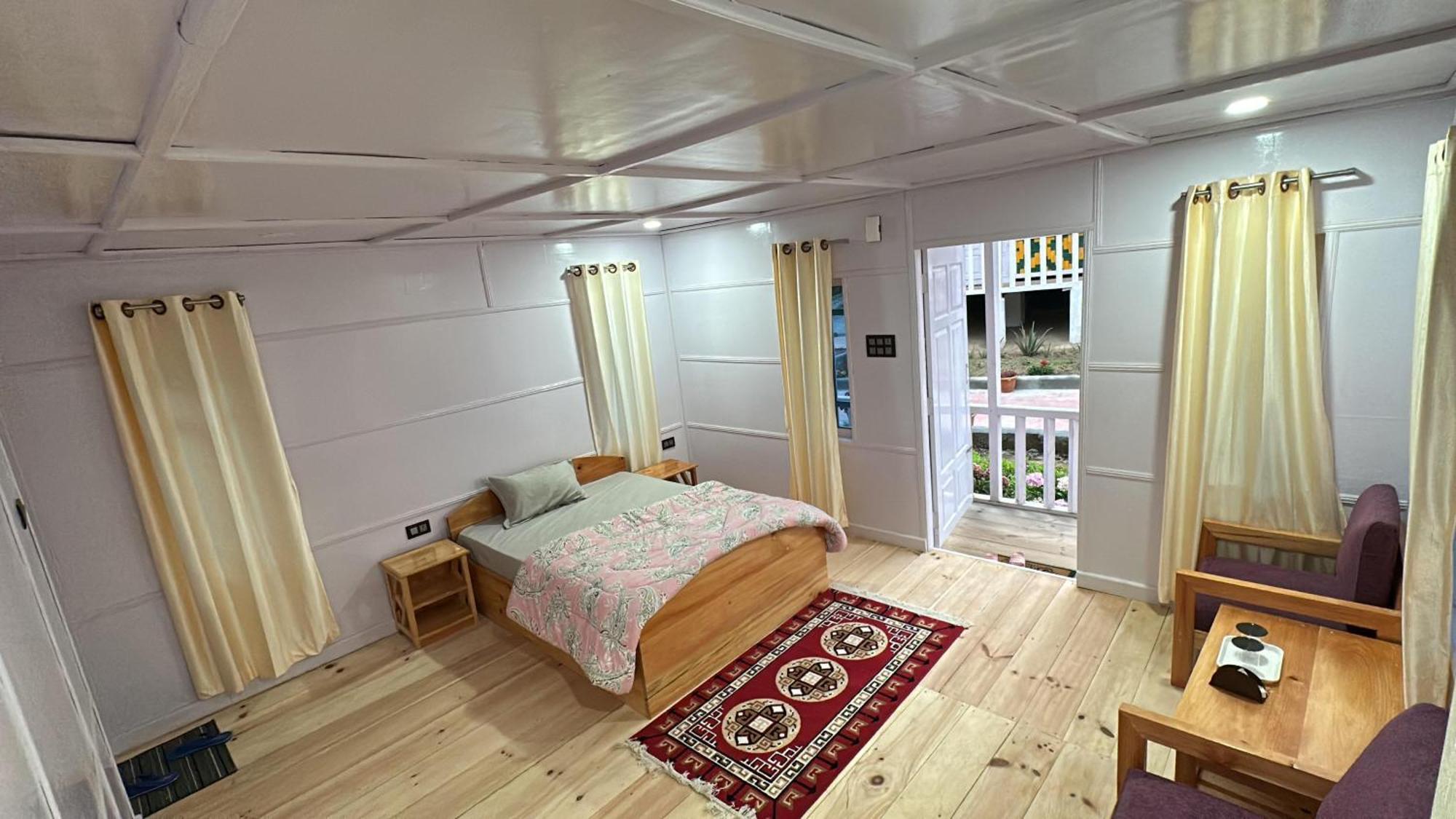 Brokpa Estate Apartment Dirang Bagian luar foto